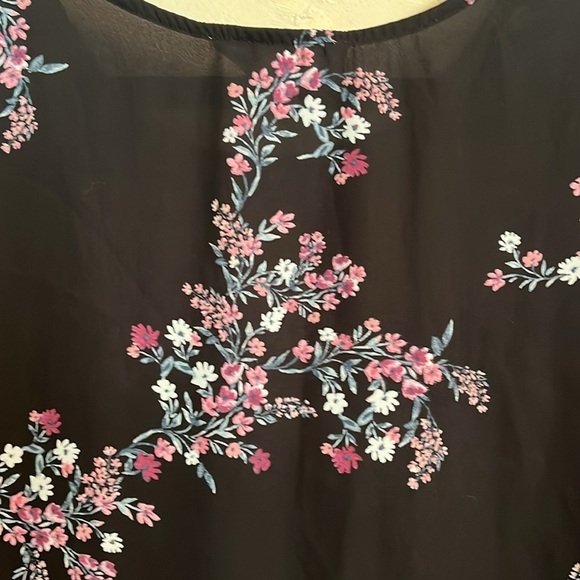 Pink Republic Rounded Neck Button Sleeve Blouse Size S - Picture 9 of 10